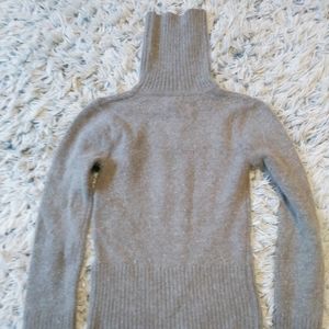 H&M Women's Wool sweater size 6